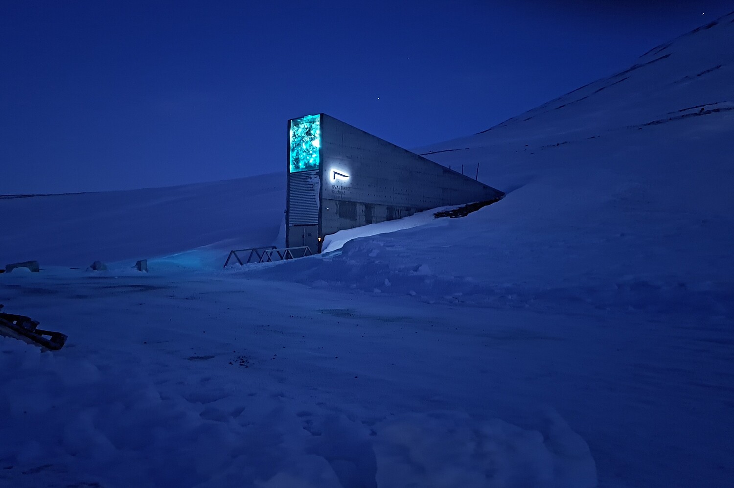 Dank des Permafrostbodens bleiben die Samen im Svalbard Global Seed Vault auch bei einem Ausfall des Kühlsystems gefroren. Bild: NordGen