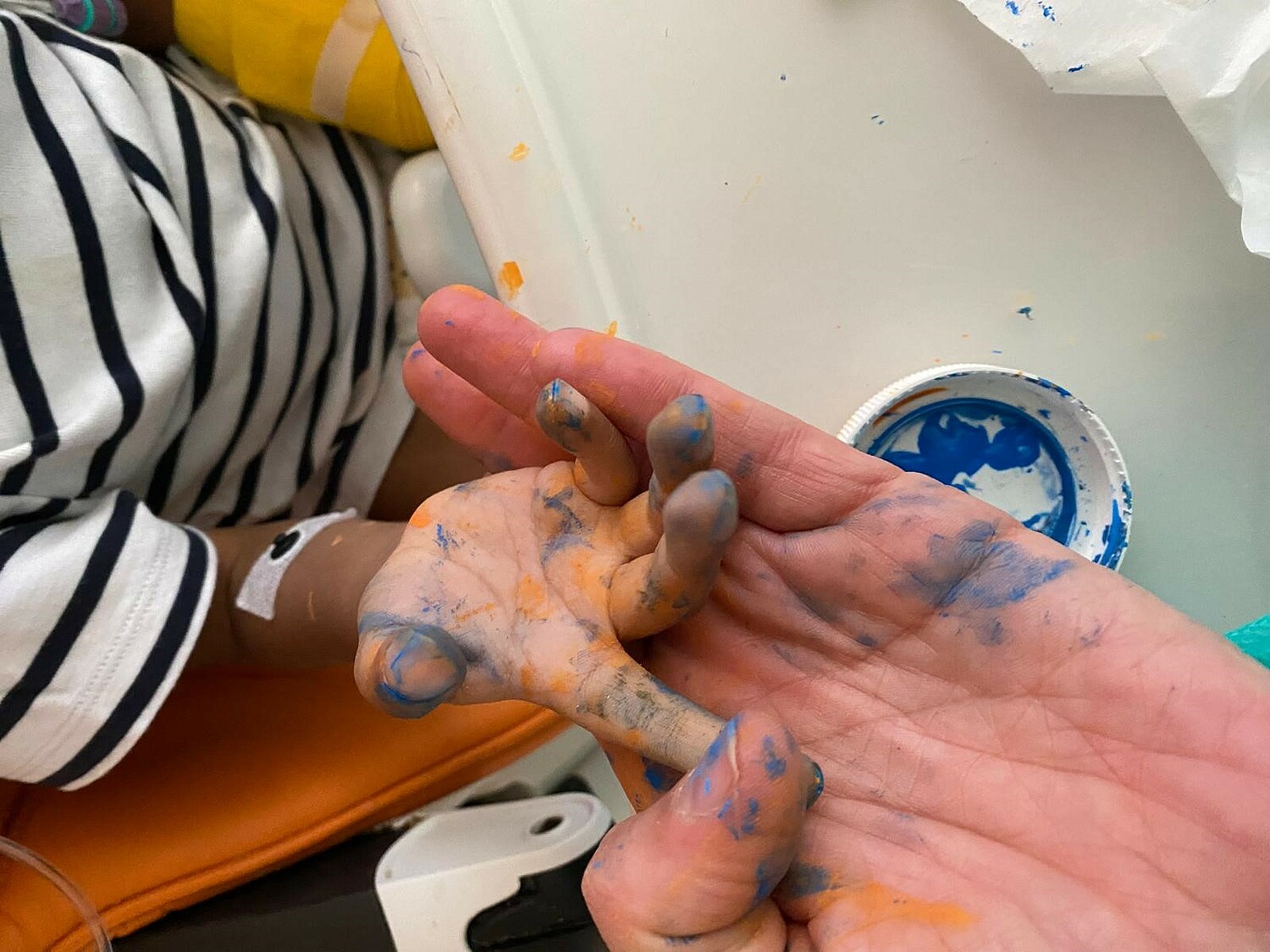 Kunsttherapie auf der Intensivstation. Bild: Verein «À côté de toi»