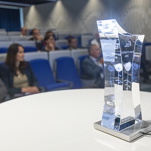 Das EOC erhält die Spitalrose für ausgezeichnete Bedingungen für schwangere Ärztinnen und Mütter. Bild: Alain Intraina