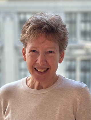 Ihre offene und herzliche Art kommt Cornelia Piller sowohl bei der Arbeit als auch beim Erkunden neuer Länder zugute. Bild: Oliviero Reusser