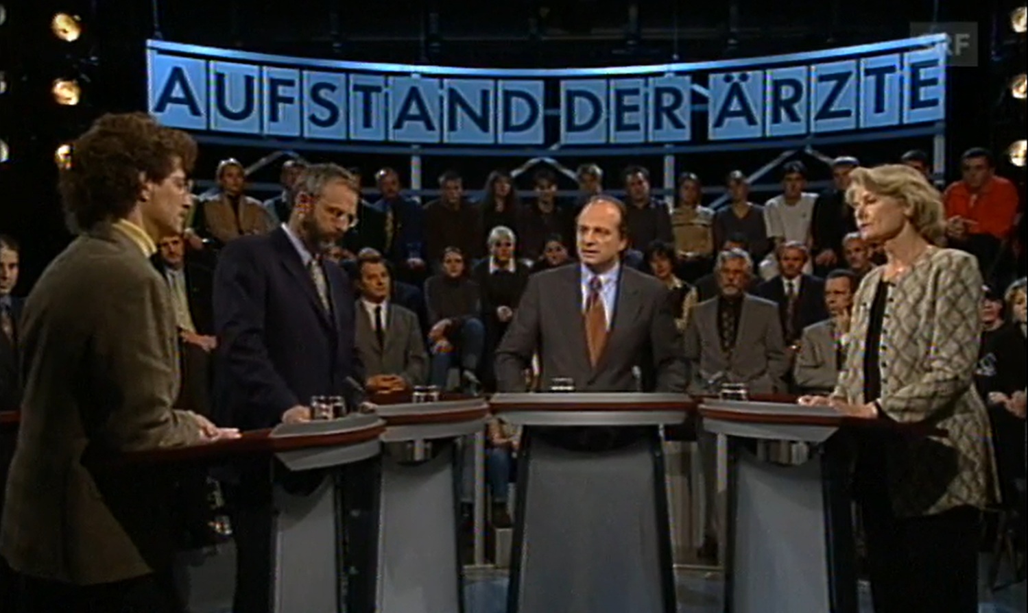 Im November 1998 waren die Arbeitszeiten der Assistenzärztinnen und -ärzte das grosse Thema in der SRF-Sendung «Arena». Bild: Screenshot aus der SRF-Sendung