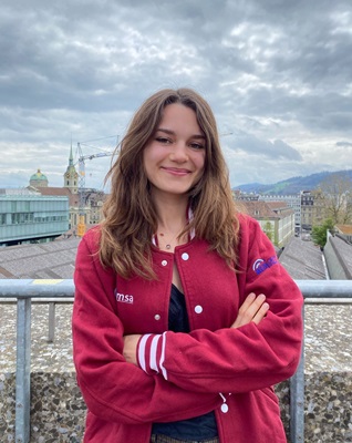 Medizinstudentin Anoushka Dörr setzt sich an der Universität Lausanne für Planetary Health ein. Bild: zvg